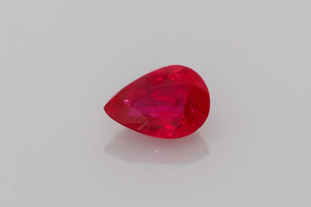 Ruby  (2.650
1.890) (AA BT)